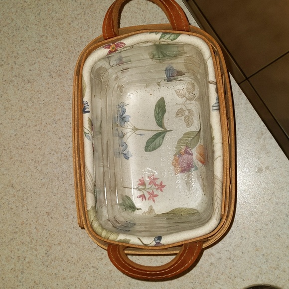 2005 Small Longaberger Basket - Picture 2 of 4